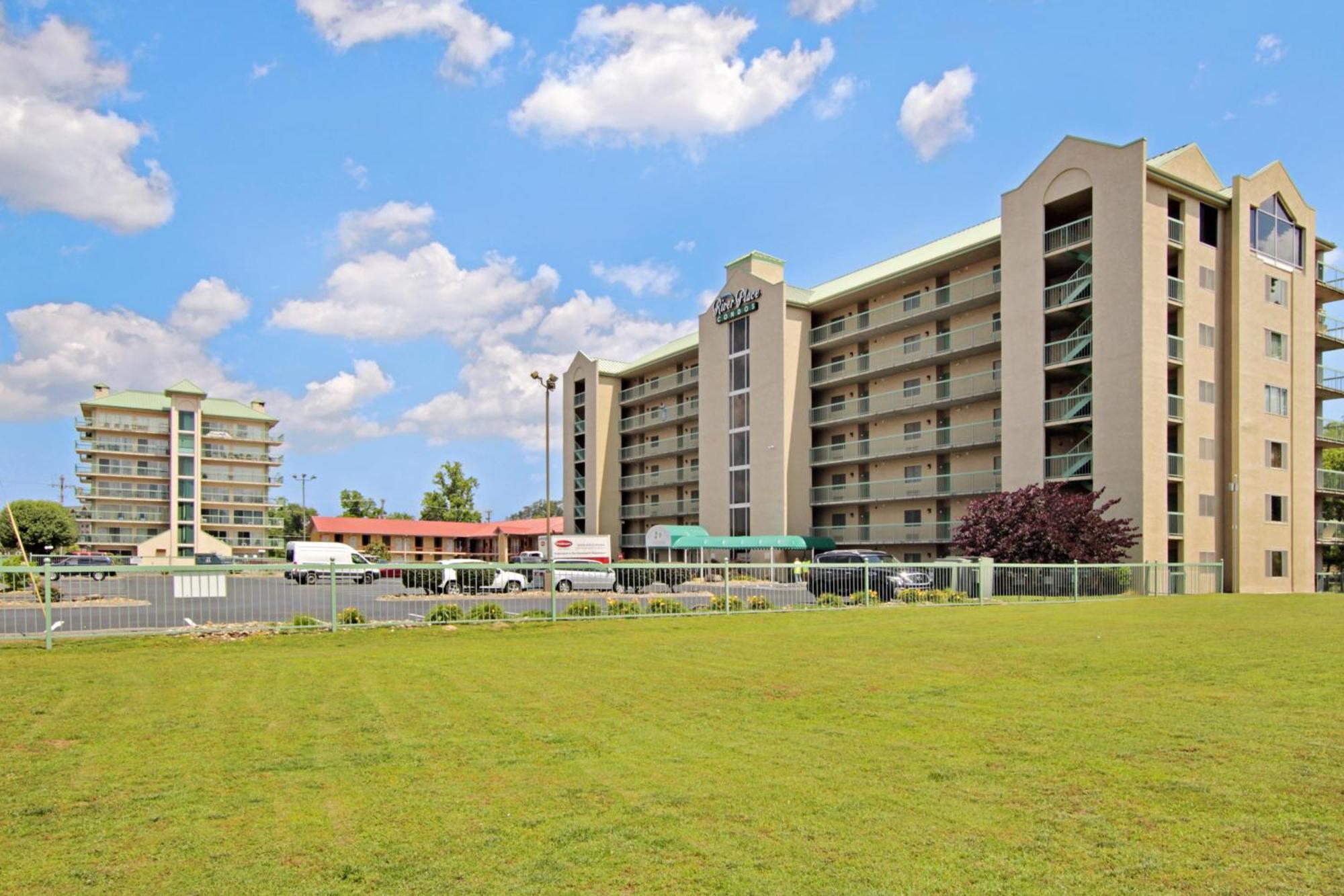 River Place Condos #401 2Bd พิเจนฟอร์จ ภายนอก รูปภาพ